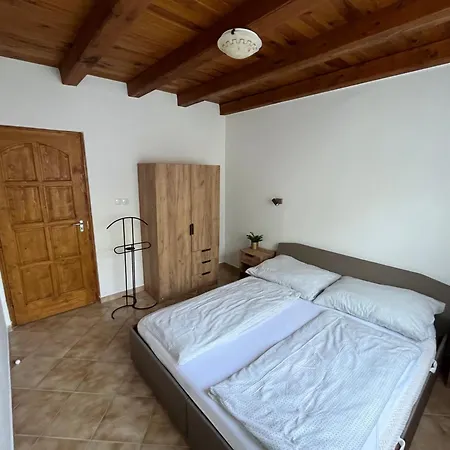 Apartman R-home