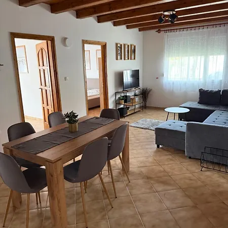 R-home شقة زاماردي